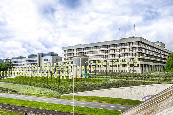 Ein Büro- und Verwaltungsgebäudekomplex in Bonn.